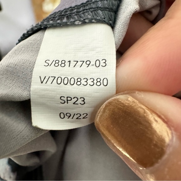 Athleta Crossroads Shorts in Sumo Marble - Picture 9 of 9